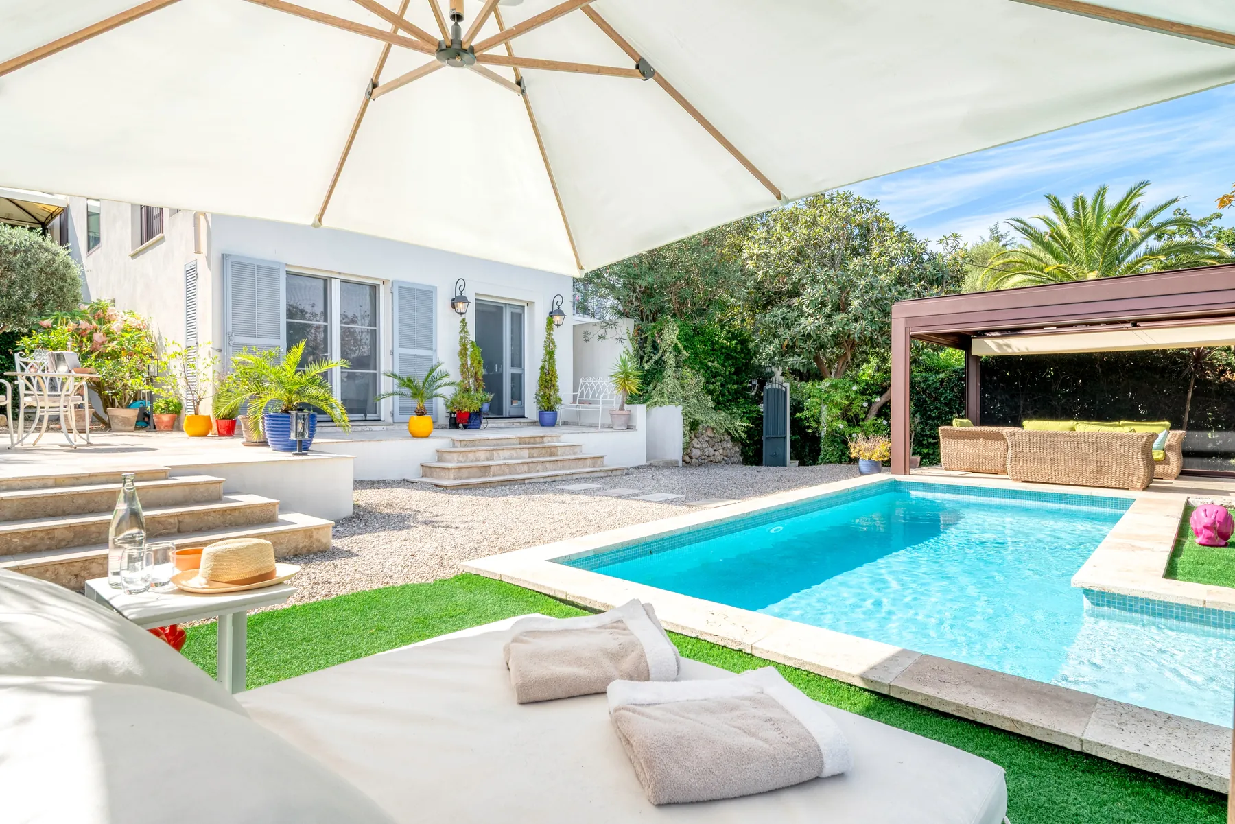 Second private heated pool beside the white garden wing
